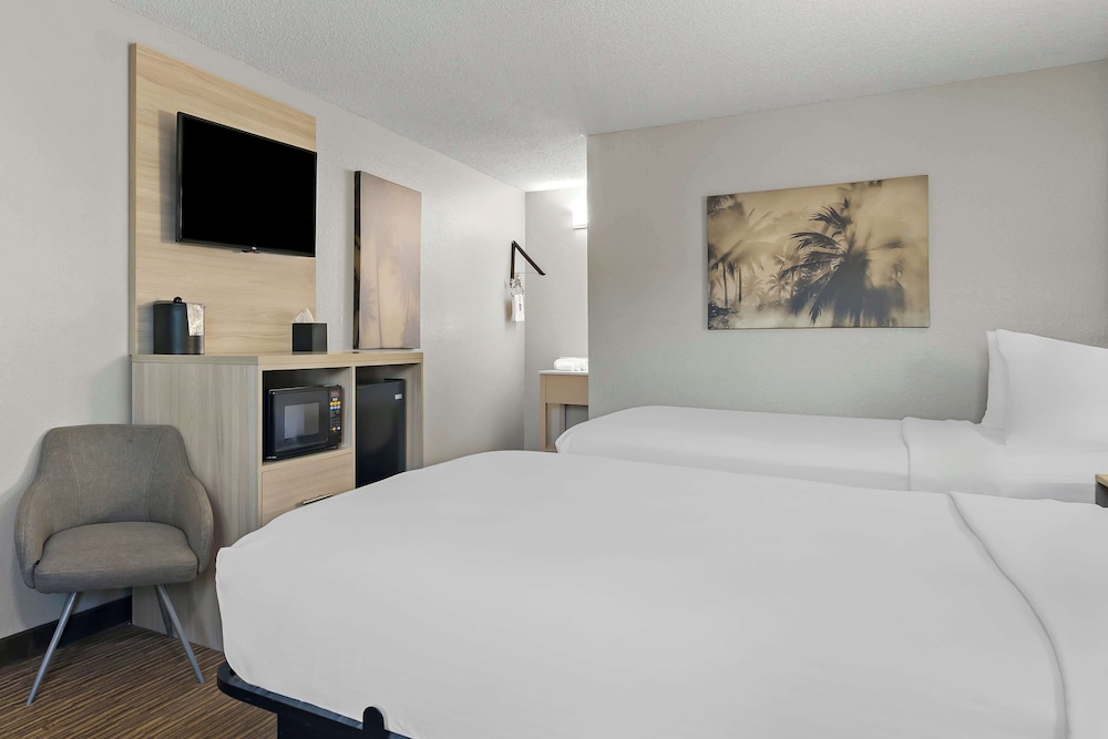 Best Western The Oasis at Joplin - photo 13
