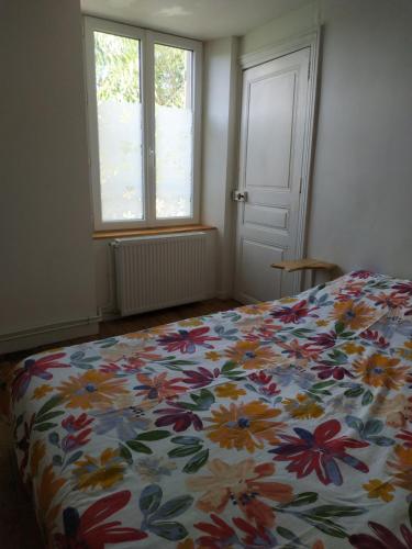 Aux Rosiers Rouges - last minute hotel in Chauriat