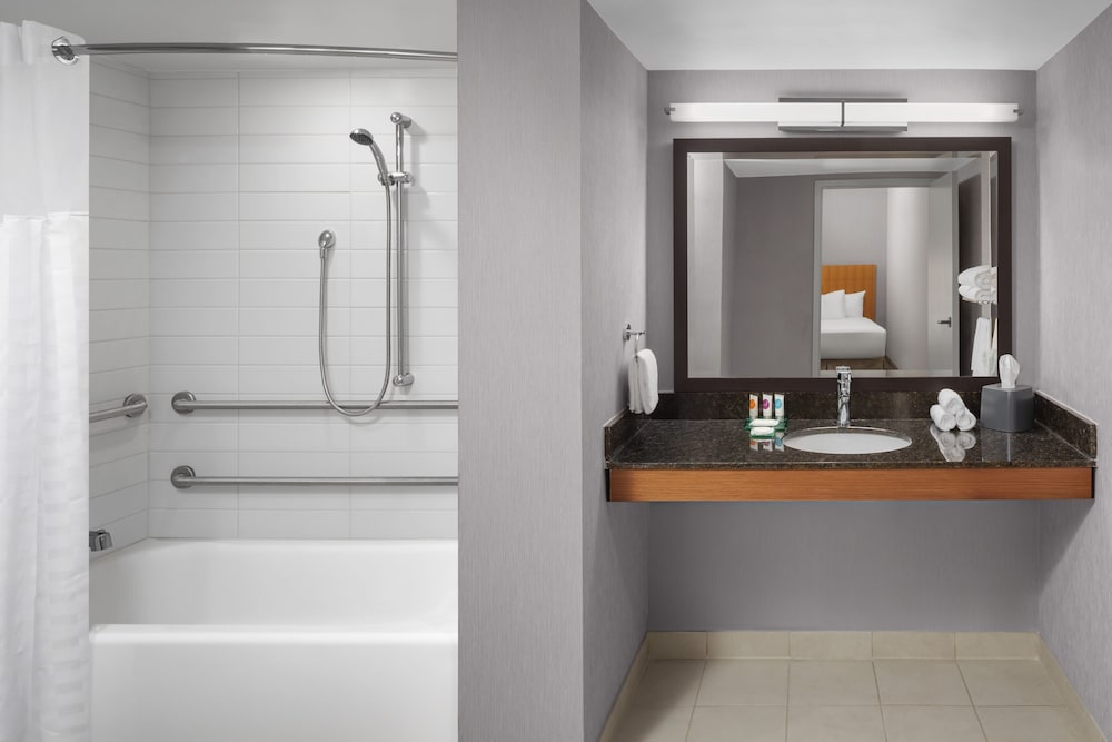 Hyatt Place Boston Braintree - photo 17