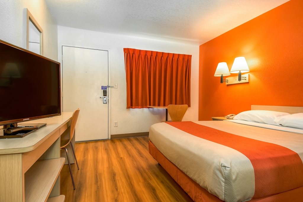 Motel 6 Corona CA - photo 13