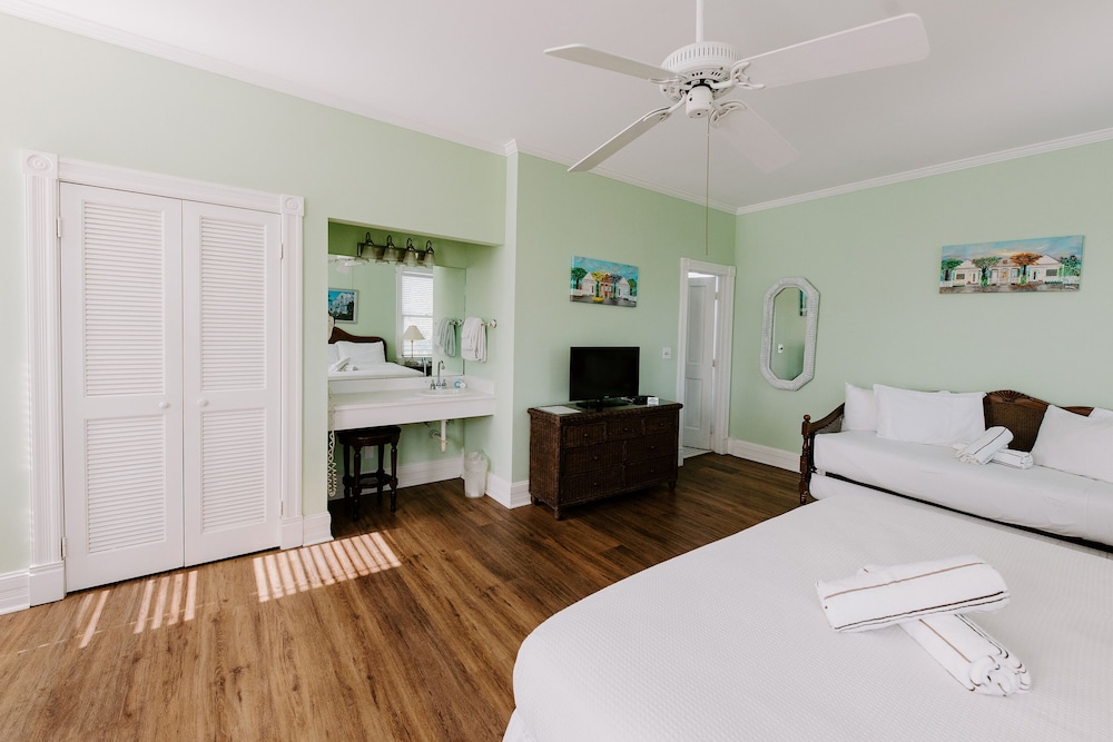 Amsterdam's Curry Mansion Inn - photo 6