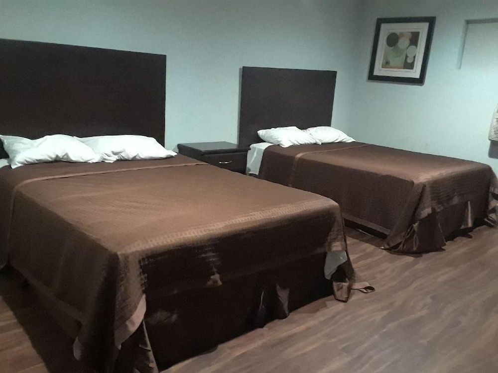 Richmond Motel - photo 18