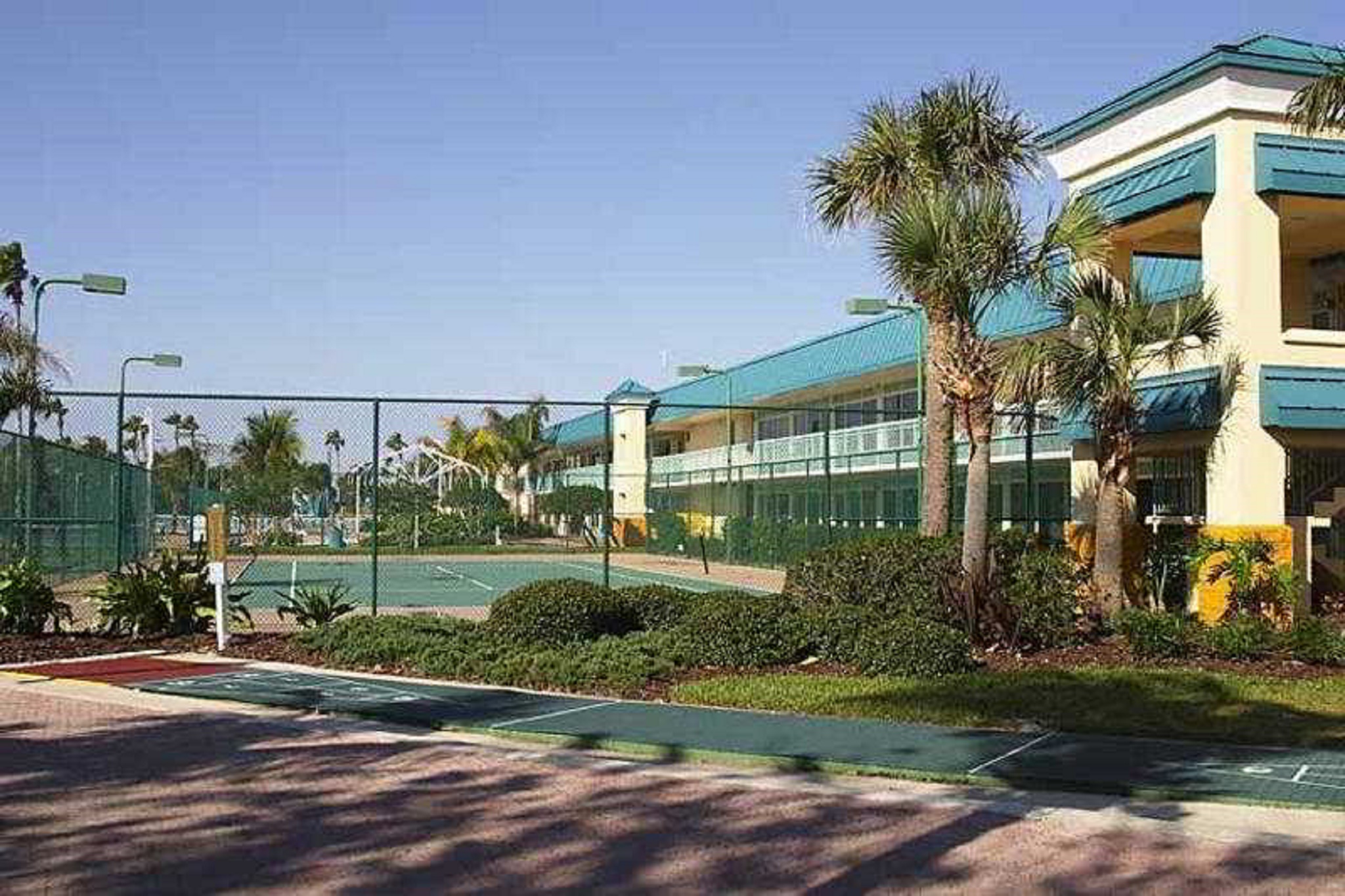 International Palms Resort - photo 6