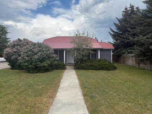 New Listing Blue Cabin Downtown Cozy Getaway 22029804 — Driggs