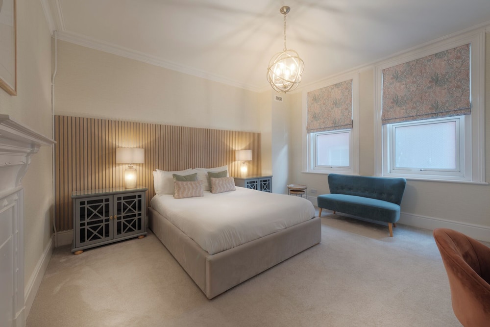 Florence Suite Hotel & Restaurant in Portsmouth, United Kingdom