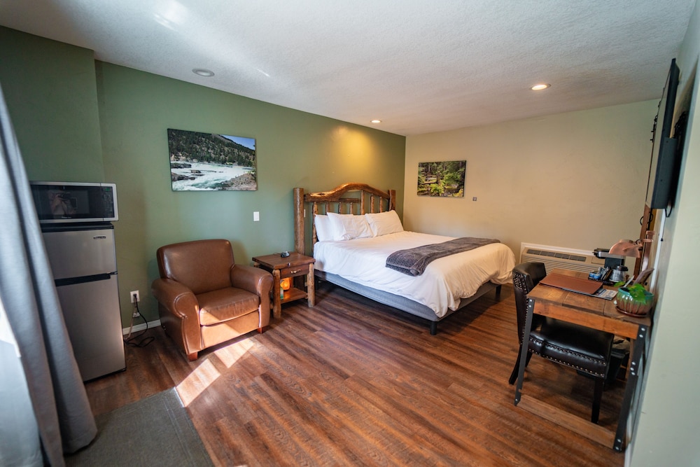 Evergreen Motel - photo 42