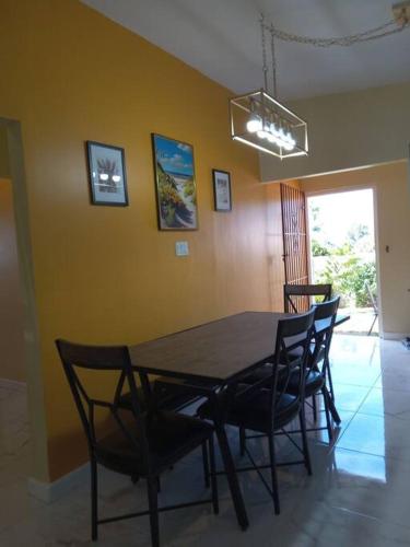 Hummingbird Hill Villa — Discovery Bay — photo 5
