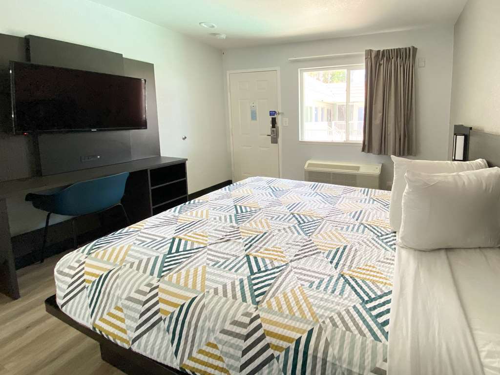 Motel 6 Costa Mesa CA - photo 6