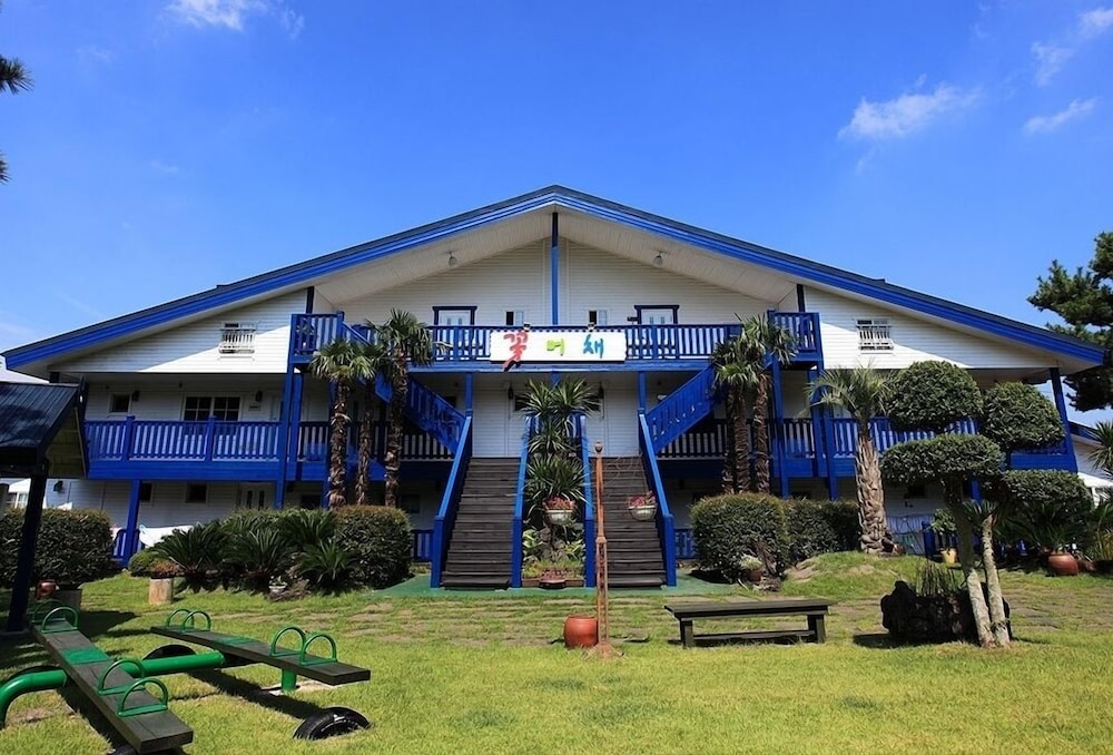Ggotmuche Pension — 4-Star Luxury Hotel in Jeju City, South Korea