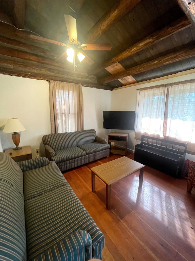 Hanging Horn Lakeside Resort - photo 56