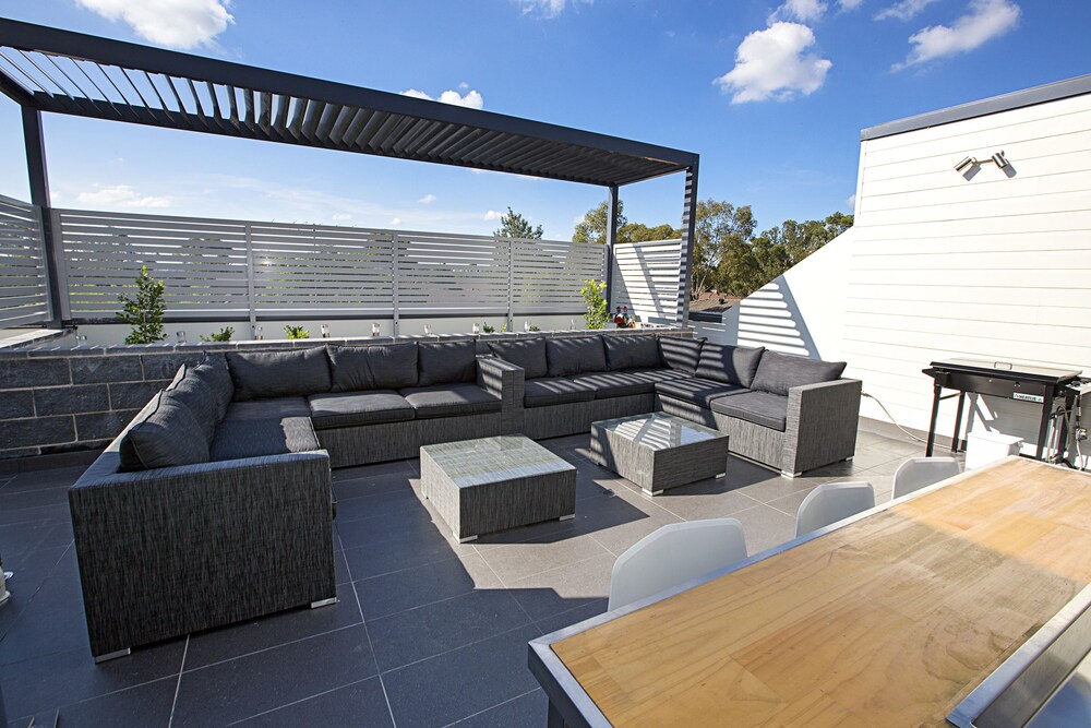 Astina Serviced Apartments Parkside — 4-Star Luxury Hotel in Sydney, Australia