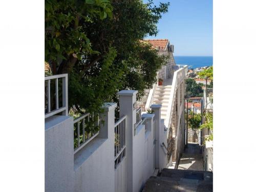Guest House Kono Two Bedroom Apartment with Balcony and Sea View Marka Gjaje Street