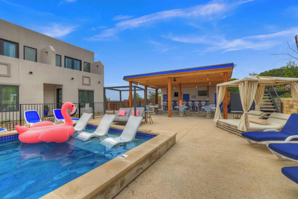 The Bentley Hotel James Bond Suite Pool View - photo 18
