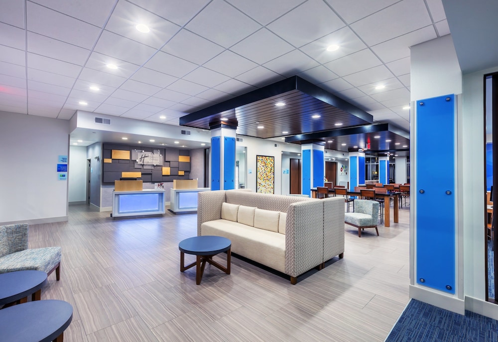 Holiday Inn Express & Suites Coffeyville by IHG - photo 38