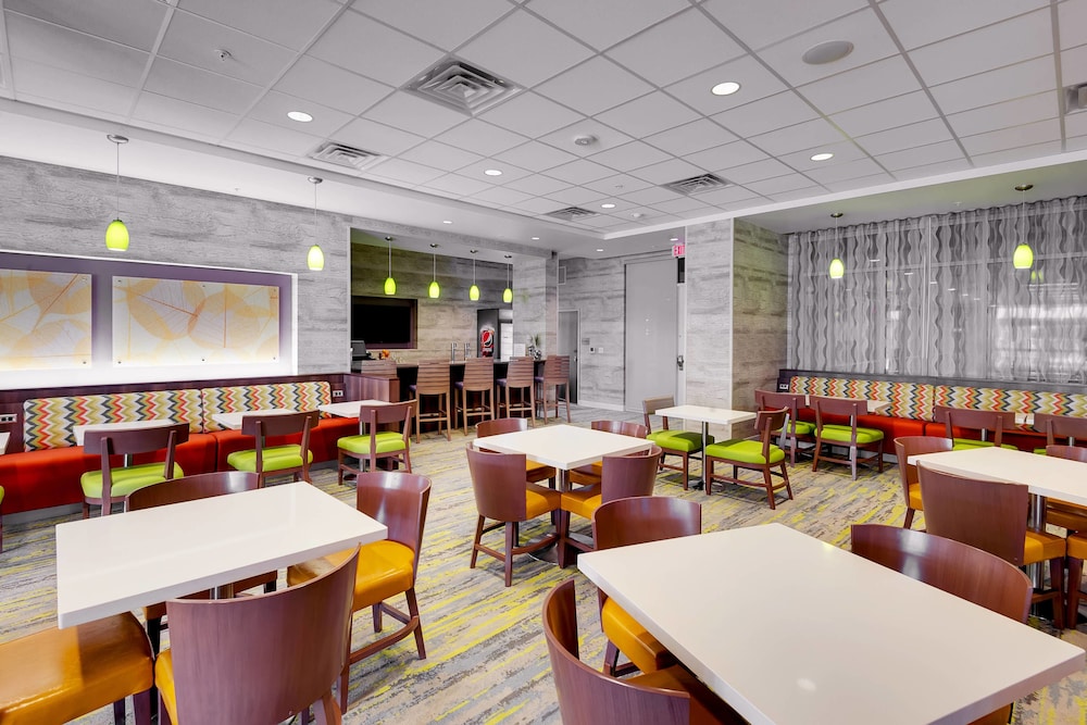 Fairfield Inn & Suites by Marriott Chicago Schaumburg - photo 16