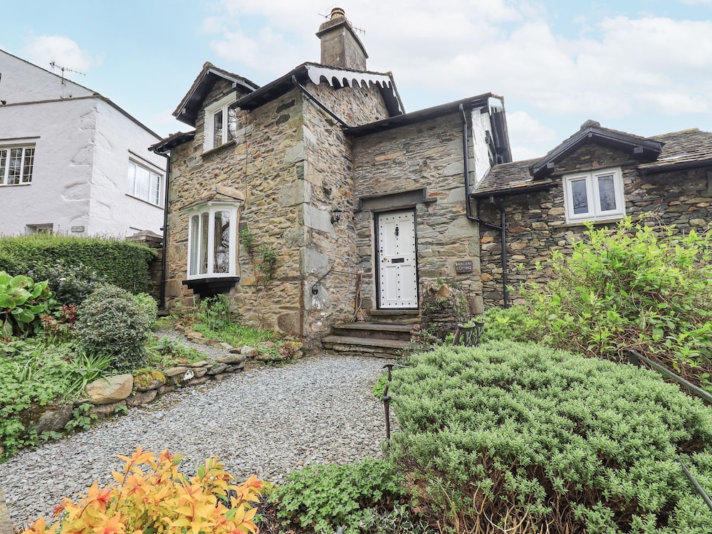 Hollens Cottage — 4-Star Luxury Hotel in Ambleside, United Kingdom
