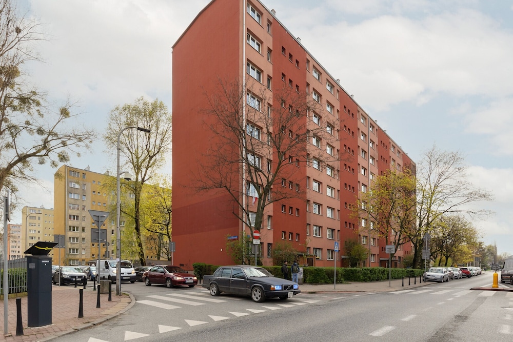 Dickens St Apartment Warsaw by Noclegi Renters — 4-Star Luxury Hotel in Warsaw, Poland