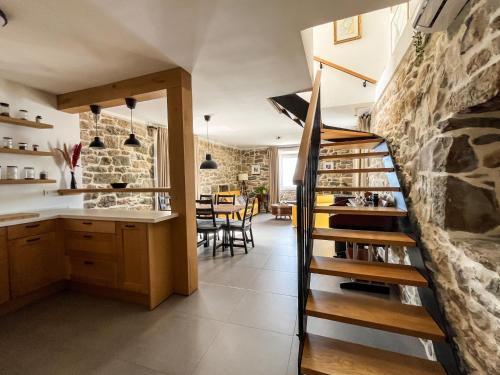 Old stone house Klarić — 4-Star Luxury Hotel in Brela, Croatia