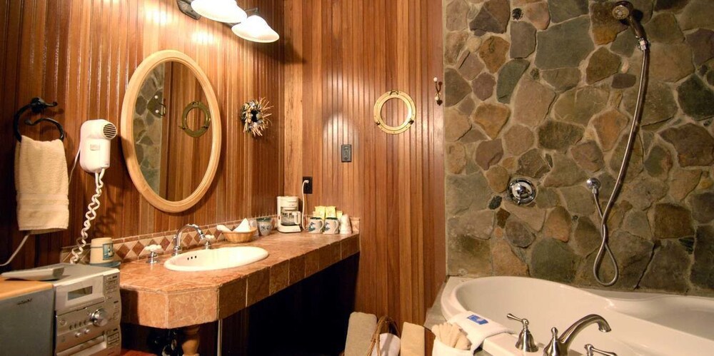 Wrens Nest Inn - photo 46