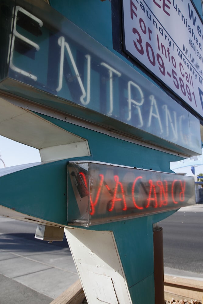 Desert Hills Motel - photo 67