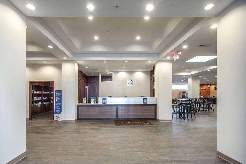 Sleep Inn & Suites and Conference Center Downtown - photo 6
