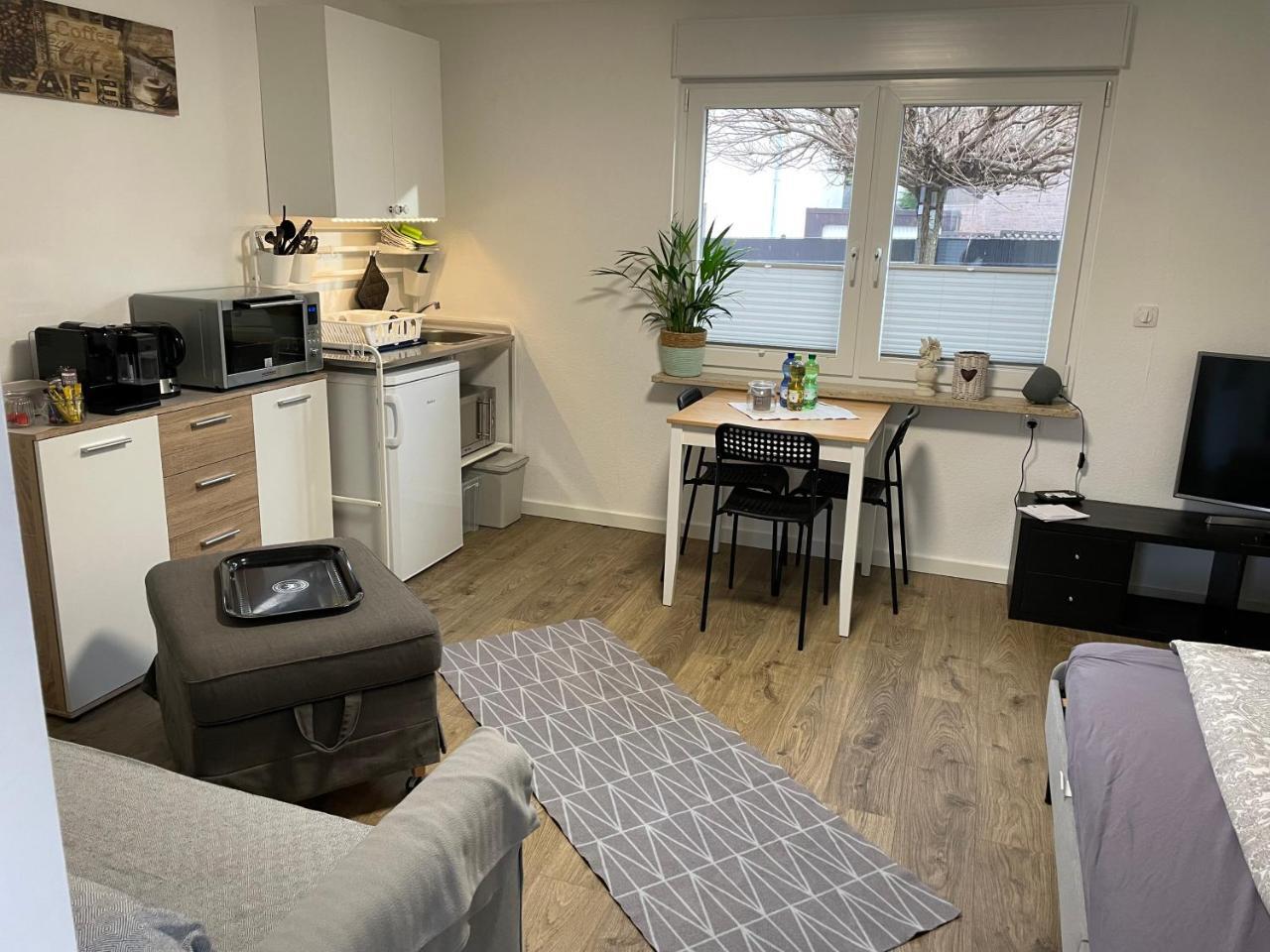 Gemütliche 1 Zimmer Wohnung mit eigenem Eingang in Wesseling, Germany