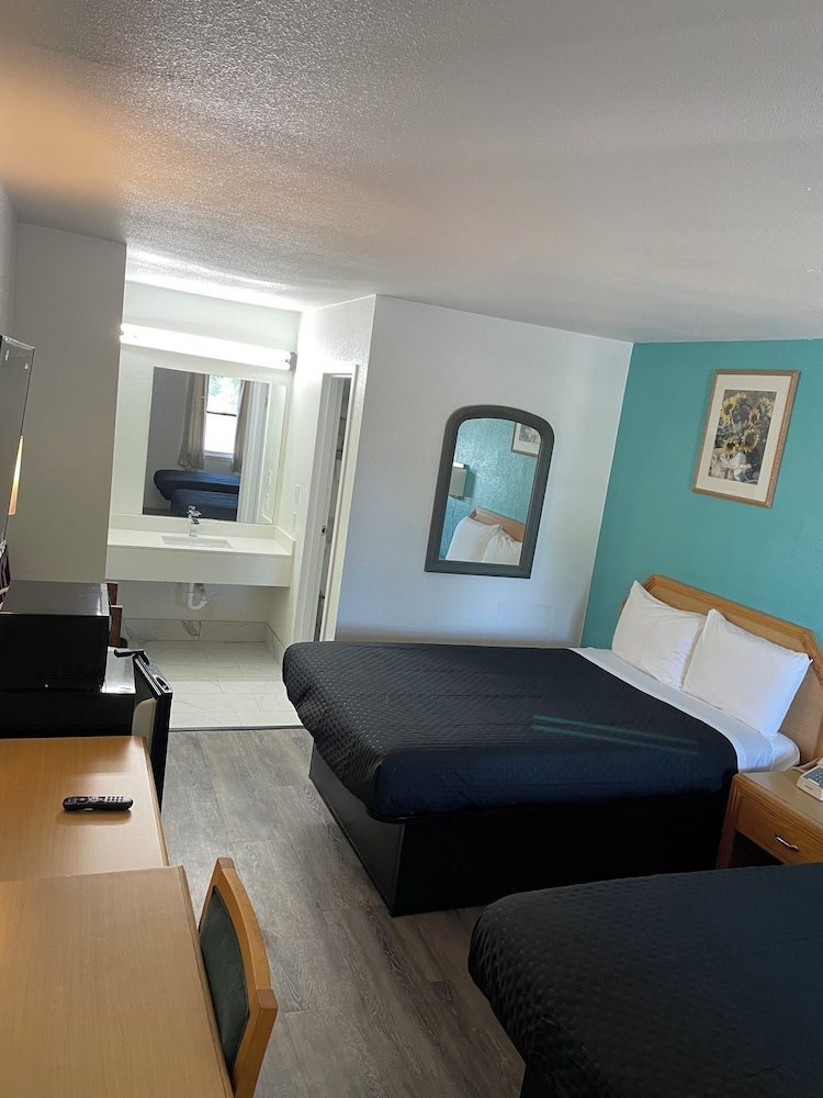 Executive Inn of Purcell - photo 8