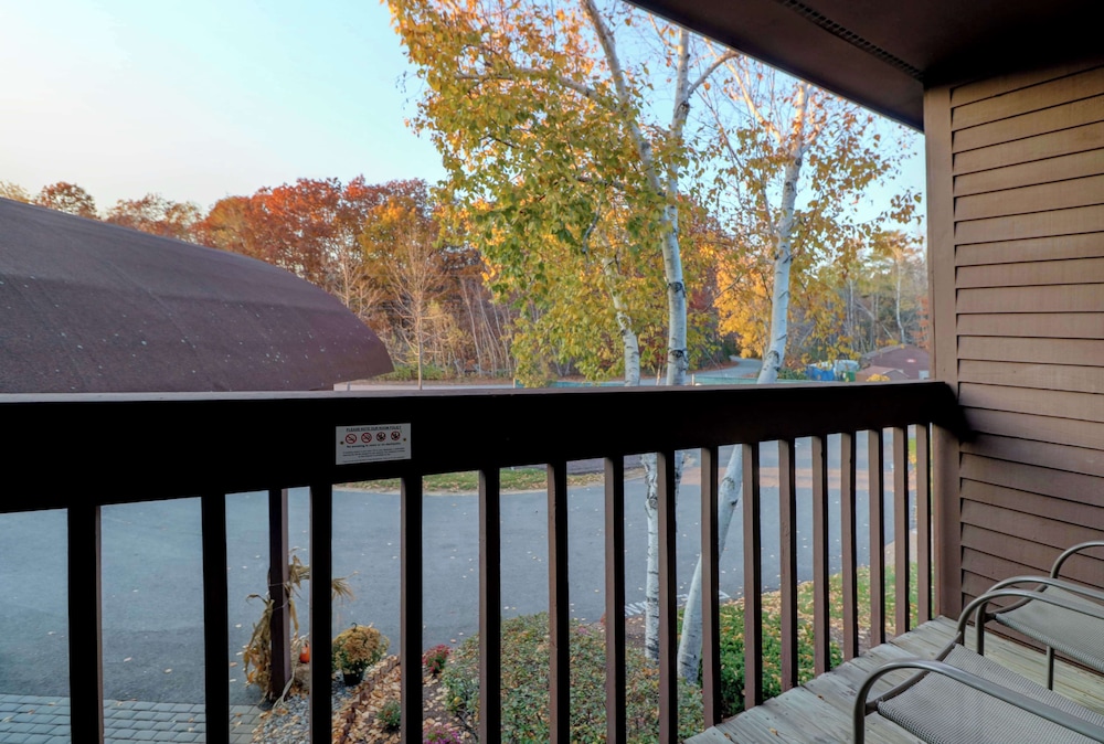 Fireside Inn & Suites Gilford - photo 36