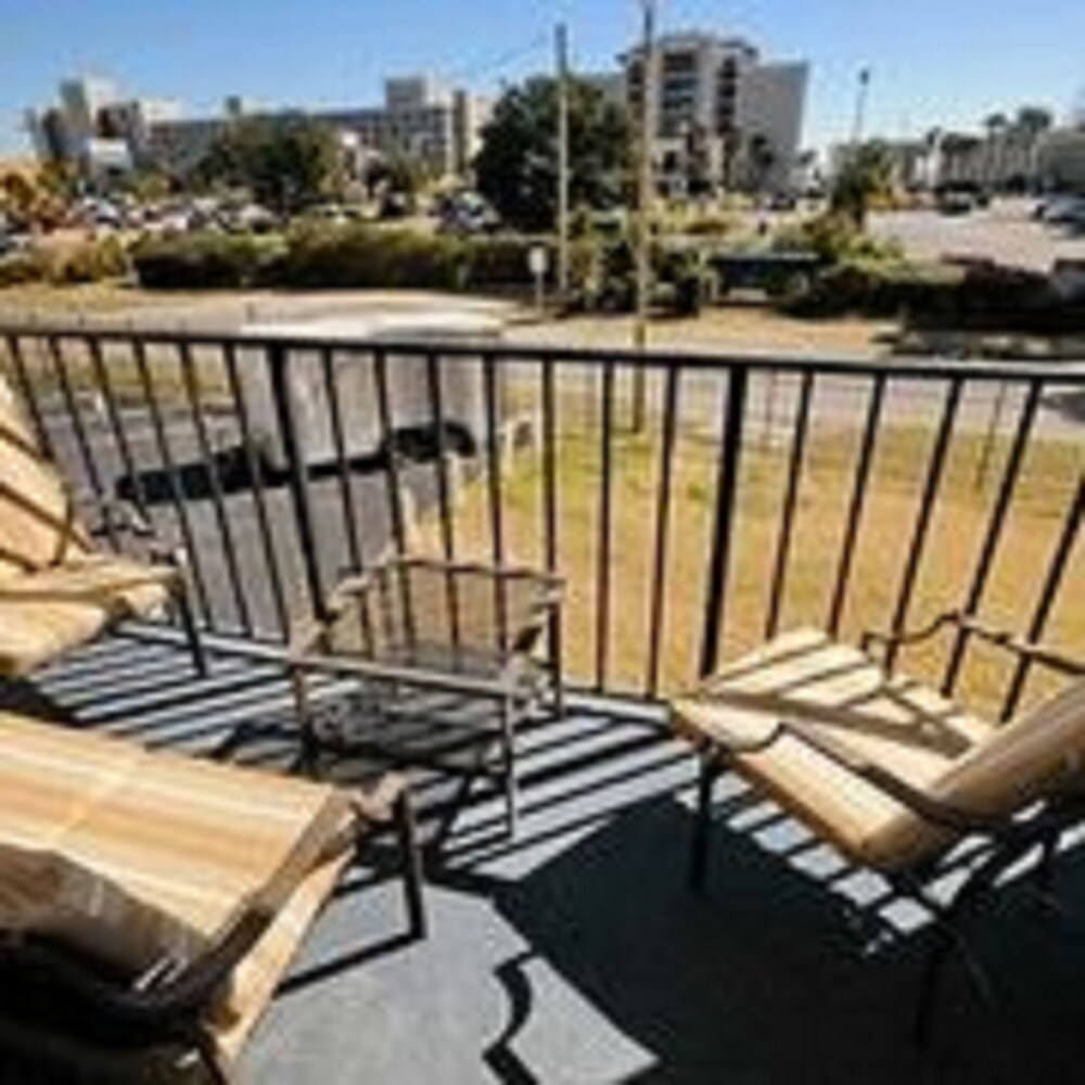 Holiday Towers by Elliott Beach Rentals - photo 18