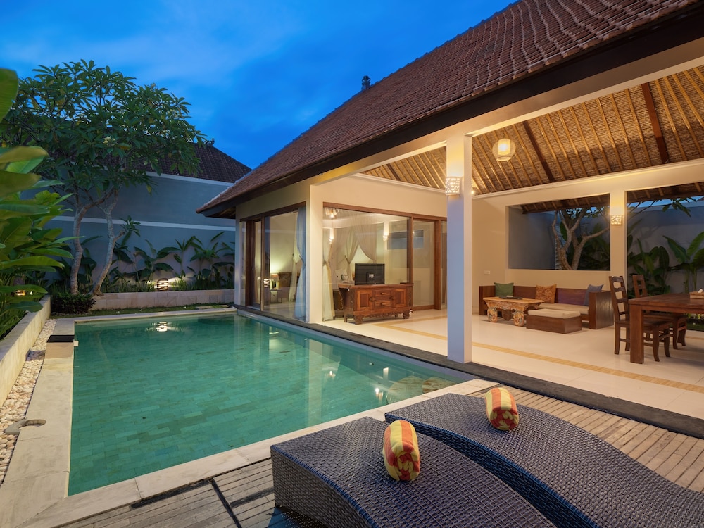 Avery Le Nixsun Villas by Waringin Hospitality — 4-Star Luxury Hotel in Bali, Indonesia