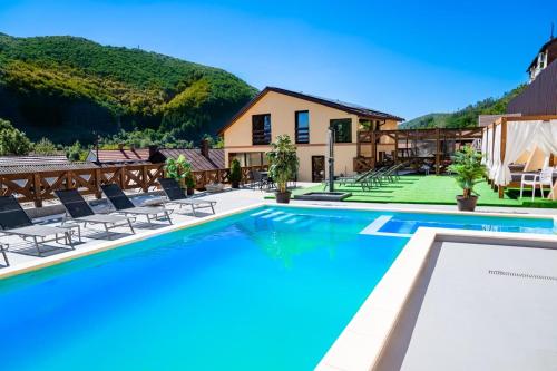 Casa Clim — 4-Star Luxury Hotel in Anina, Romania