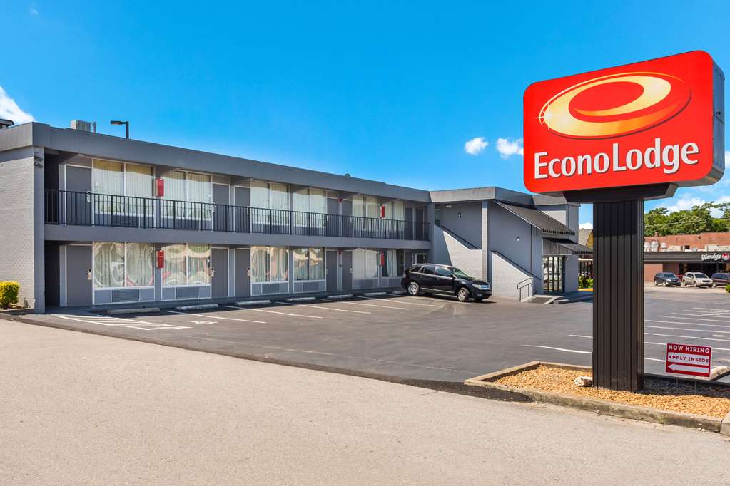 Econo Lodge Gallatin Metro Nashville - photo 3