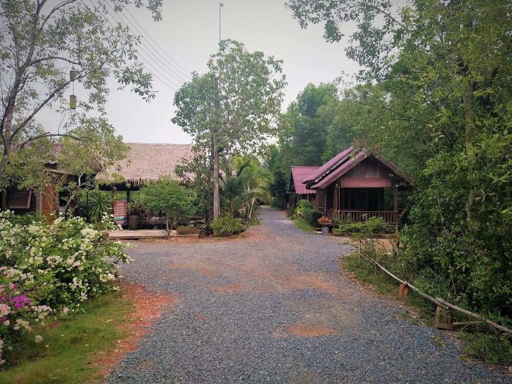 Suchanaree@Laemngop in Trat, Thailand