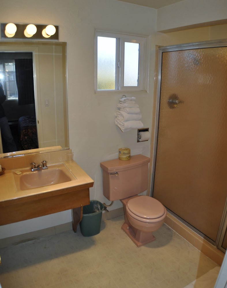 Uptown Inn - photo 25