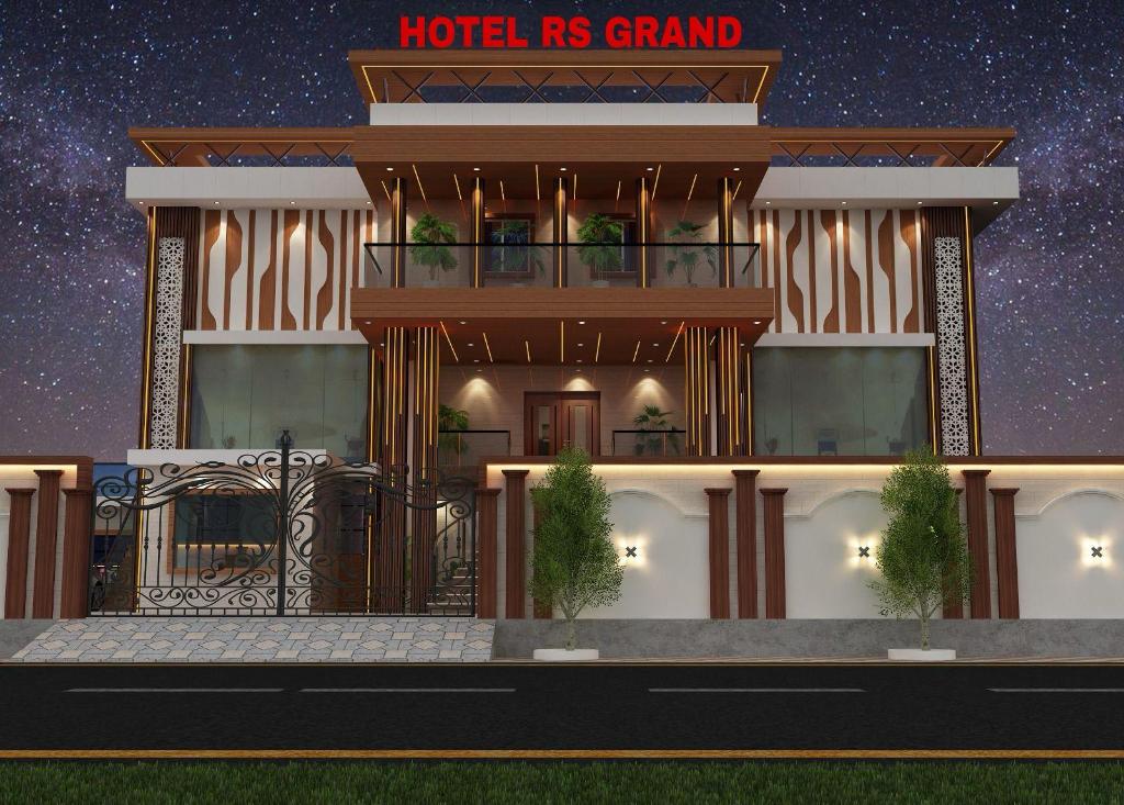 Hotel RS Grand in Gorakhpur, India