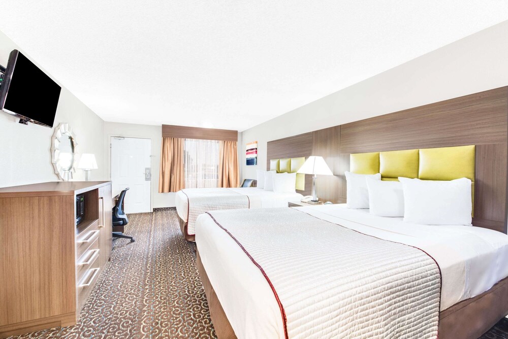 Super 8 by Wyndham Big Spring TX - photo 6