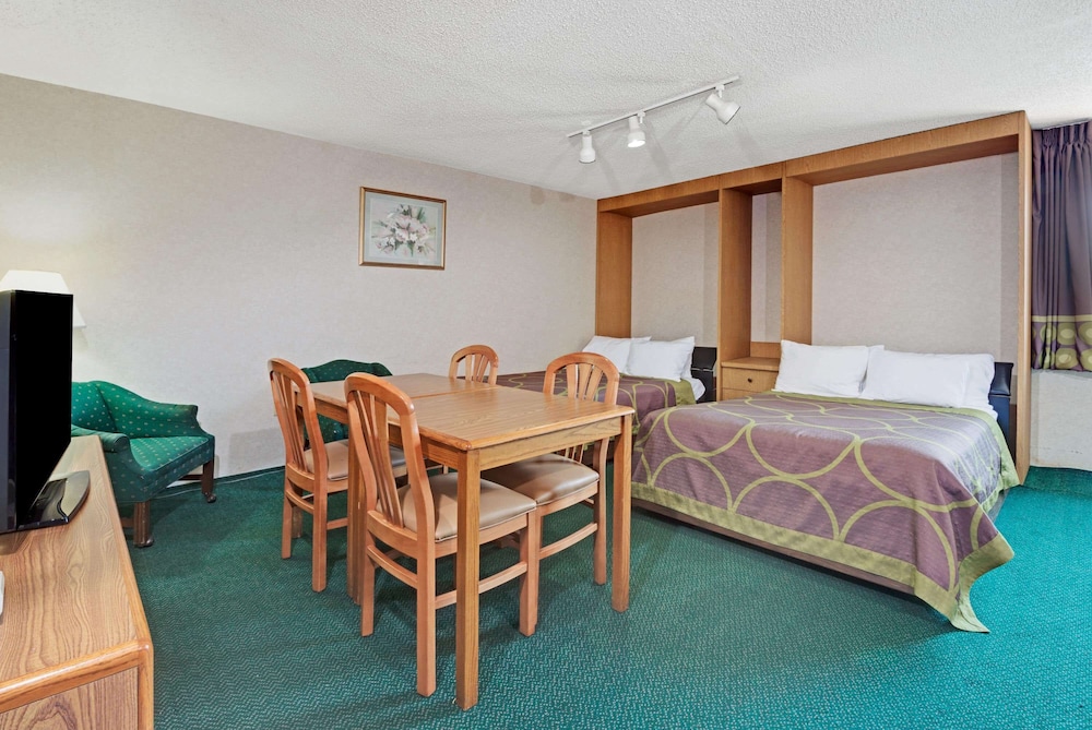 Super 8 by Wyndham Kenmore Buffalo Niagara Falls Area - photo 9