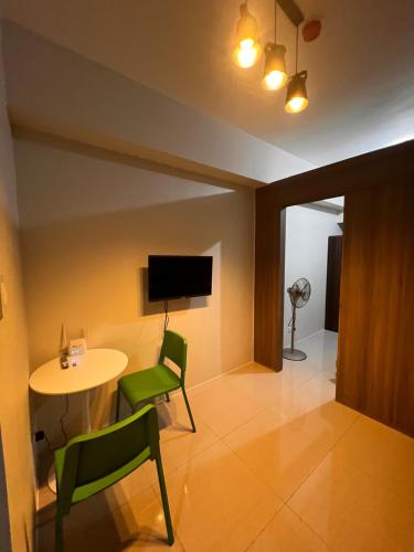 Elresa Elegant at Field Residences Condominium Hotel — 4-Star Luxury Hotel in Manila, Philippines