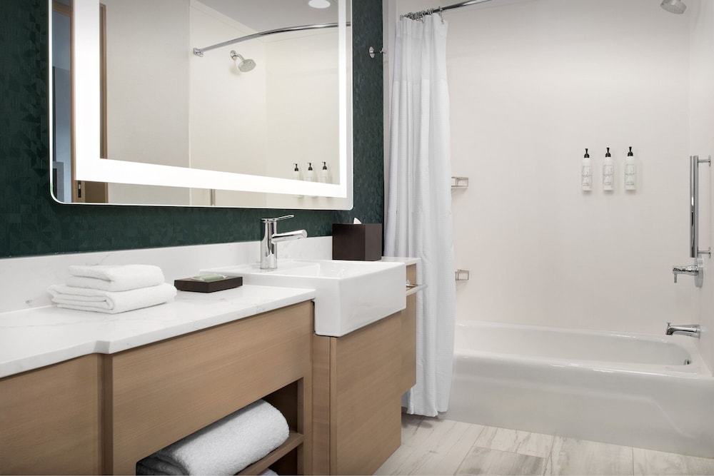SpringHill Suites by Marriott Sandpoint - photo 27