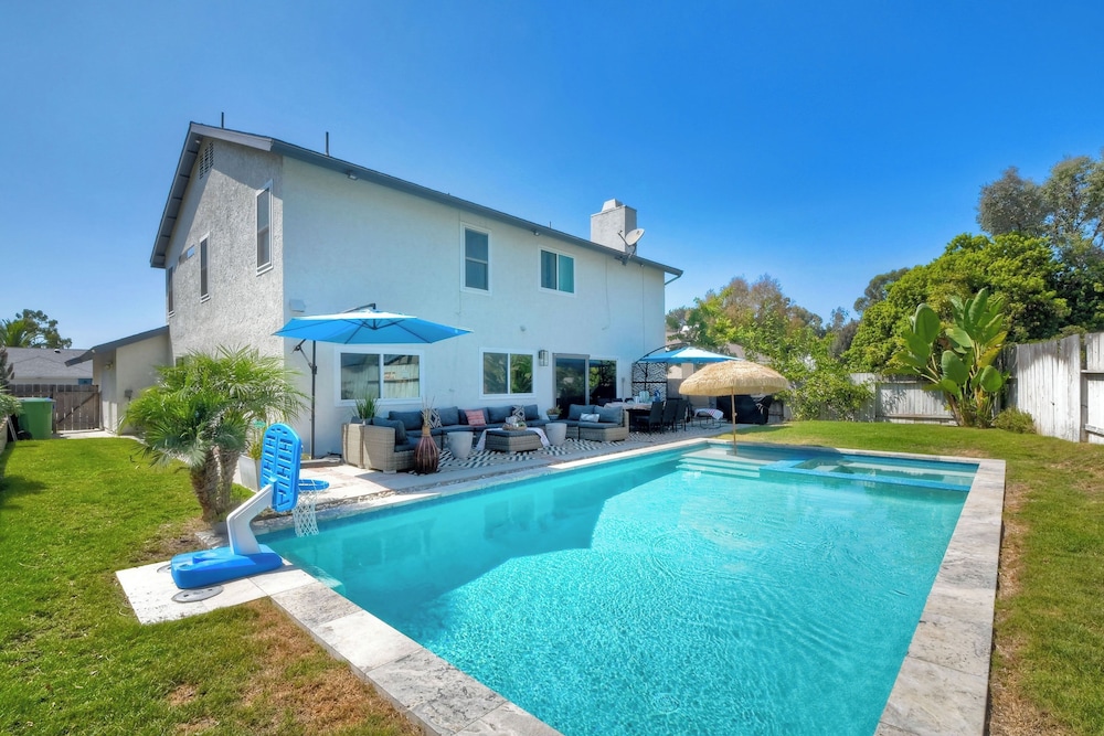 Cali Life 4 Bdr W Pool in Oceanside, United States