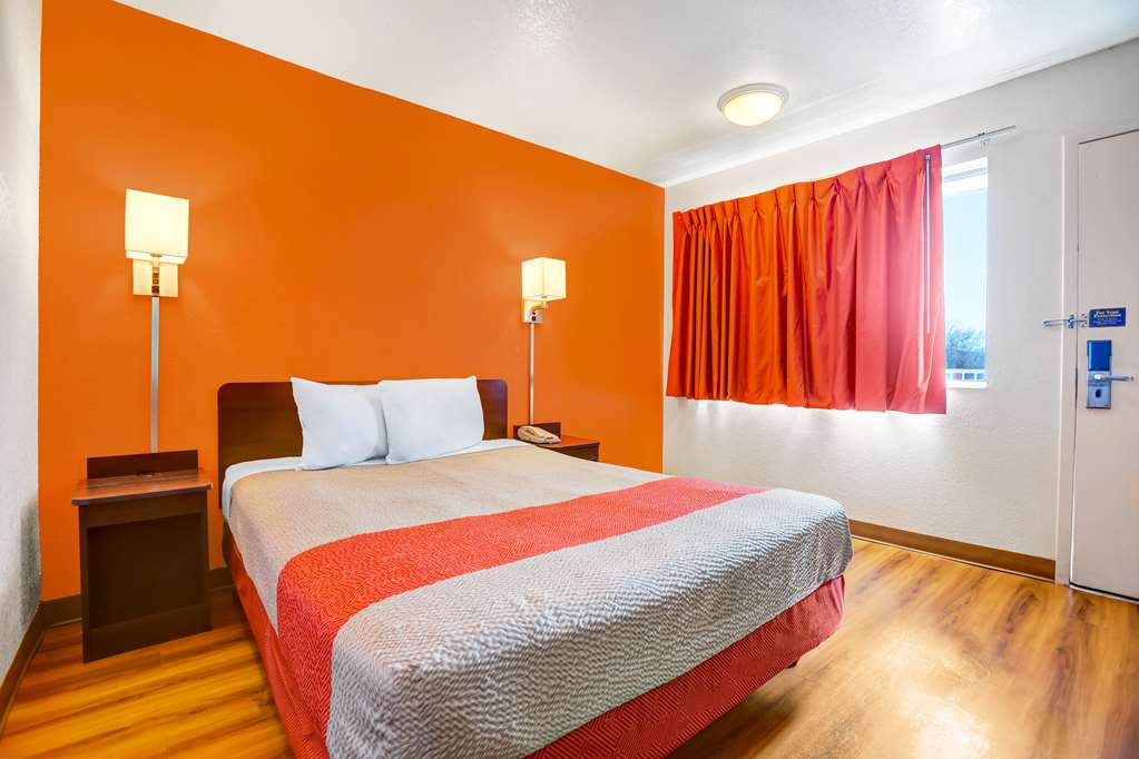 Motel 6 Grants NM - photo 8