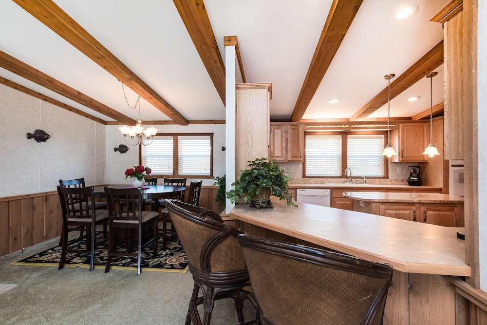 Swan Lake Resort Rentals - photo 98