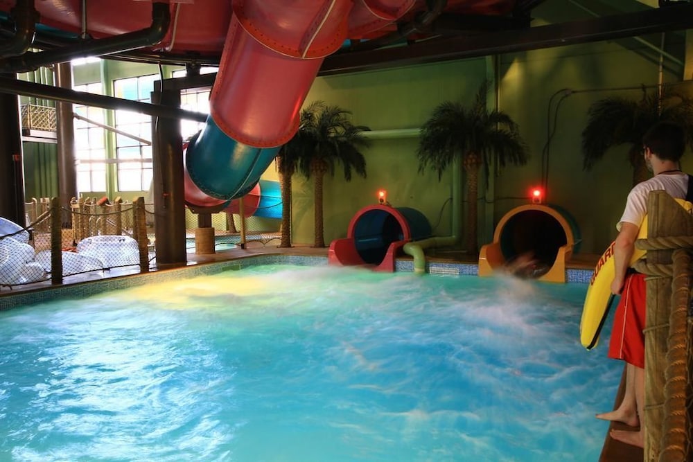 Maui Sands Resort & Indoor Waterpark - photo 32