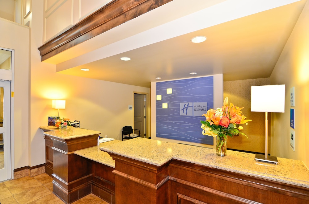 Holiday Inn Express & Suites Williston by IHG - photo 54