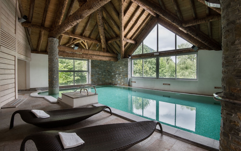 Lagrange Vacances L'Ardoisière — 4-Star Luxury Hotel in Saint-Lary-Soulan, France