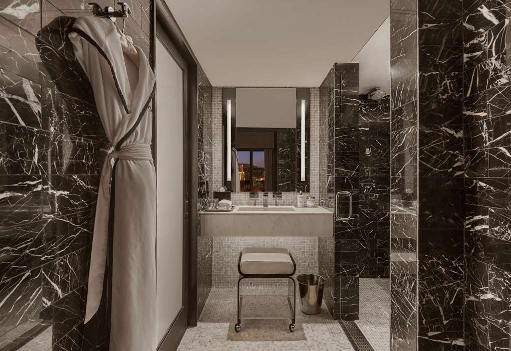 Sixty Beverly Hills - photo 41