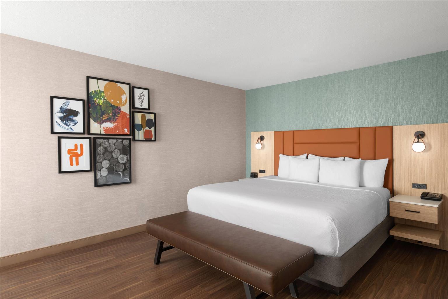 La Quinta Inn & Suites by Wyndham Paso Robles - photo 34