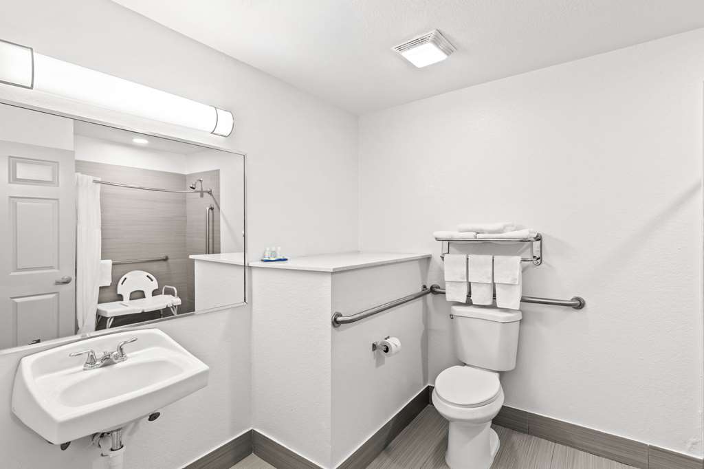Quality Inn Bastrop - photo 16