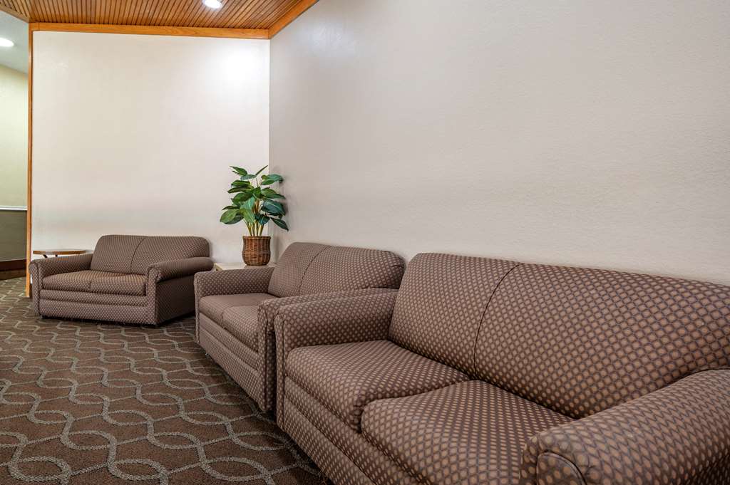 Suburban Studios Lafayette - photo 6