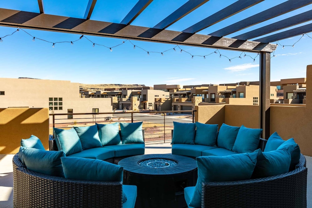 My Happy Place by RedAwning in Ivins, United States